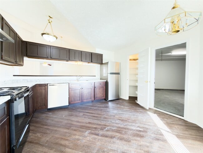 Photo - 13610 Piney Oaks Dr