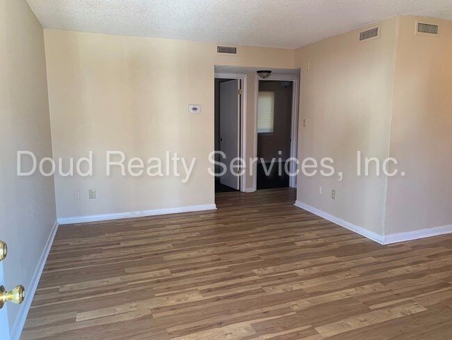 Photo - 3719 Turnpike Rd Unidad 103