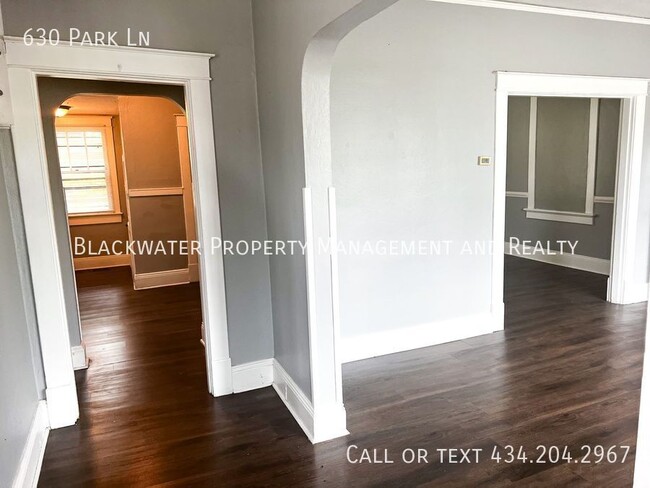 Photo - 630 Park Ln