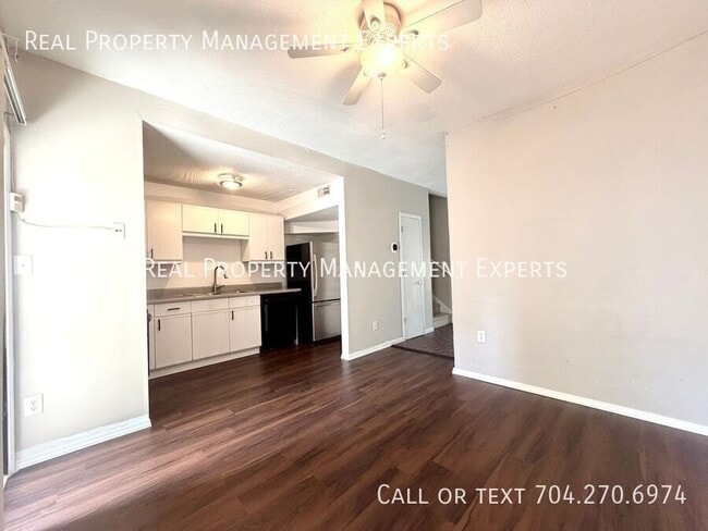 Photo - 414 W 8th St
