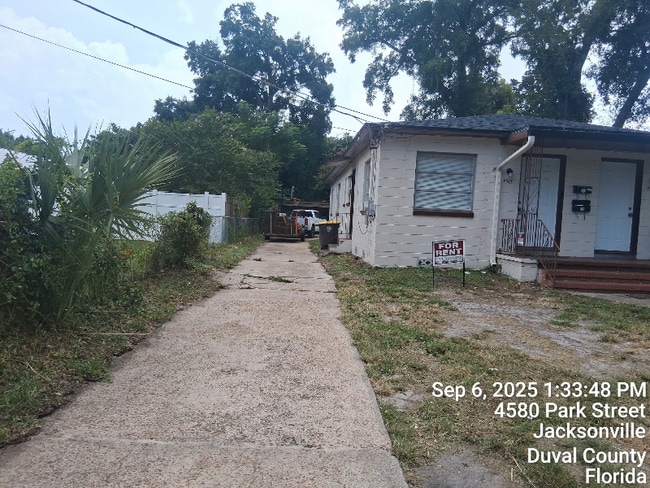 4584 Park St Unit Room 2