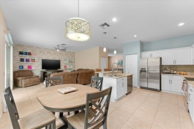 Photo - 7061 Chesapeake Cir