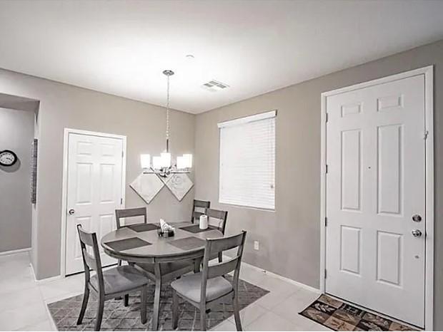 Photo - 8418 Classique Ave