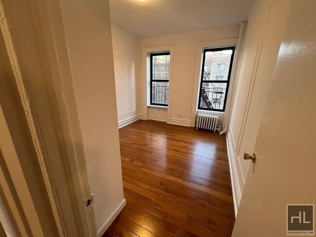 Building Photo - YORK AVENUE