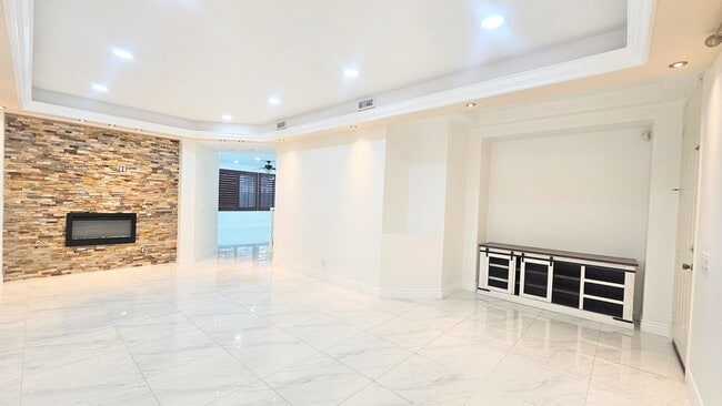 Photo - Pool House - Temeku Hills Community- Master Retreat and additional Master Bedroom