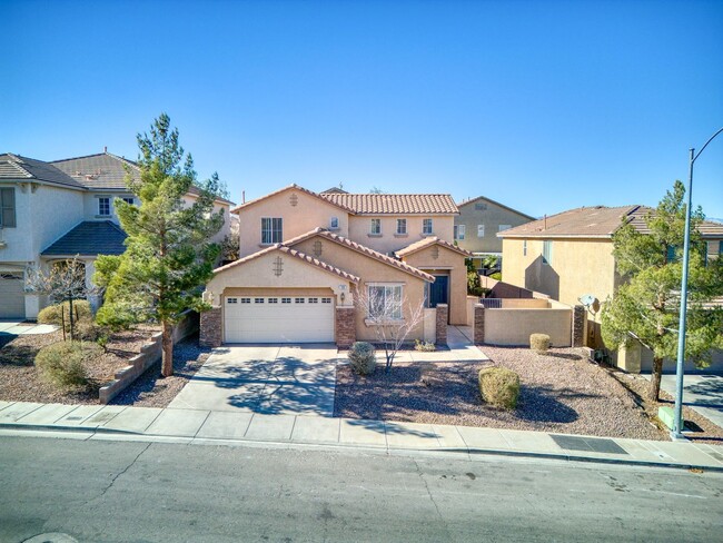 Beautifuly Updated Home in Gated Community! - Beautifuly Updated Home in Gated Community!