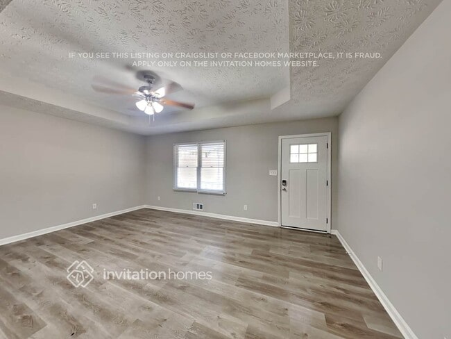 Photo - 300 E Country Woods Dr