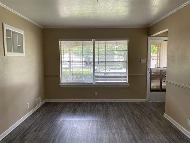 Photo - 2310 Gilbert Cir