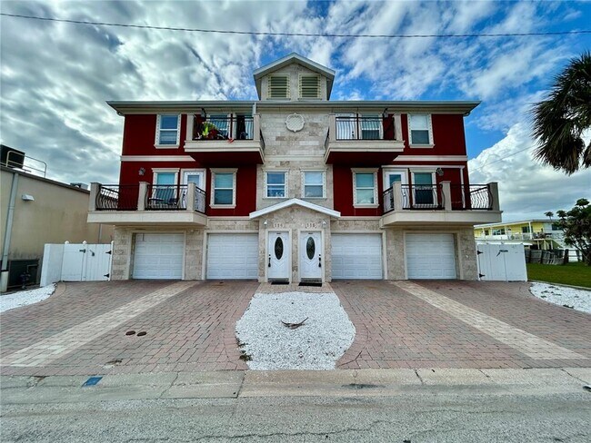 Building Photo - 116 143rd Ave Unit A