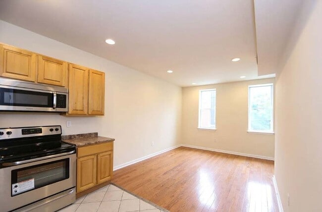 Photo - Beautiful 2-Bedroom Home Near Temple University! Available NOW!
