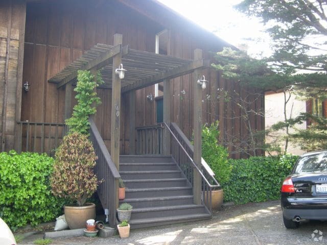 Building Photo - Coming Soon! Sausalito Duplex with Expansi... Rental