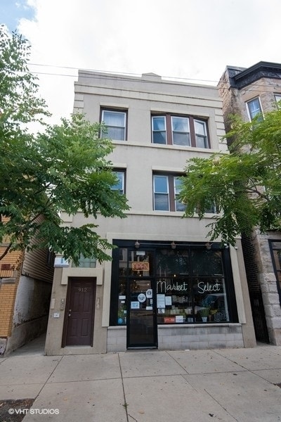 Building Photo - 912 N Ashland Ave Unit 3C Rental