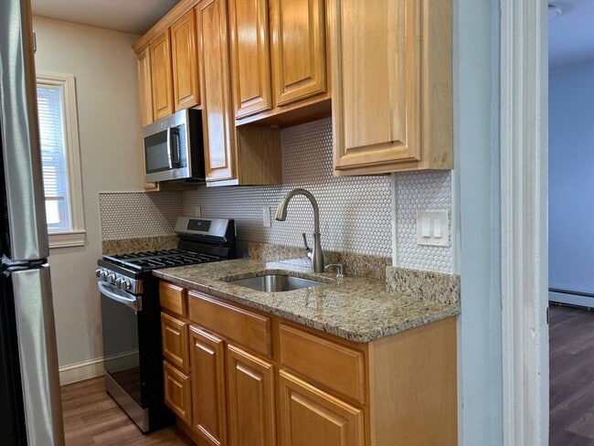 Photo - 30 May St Unit 2