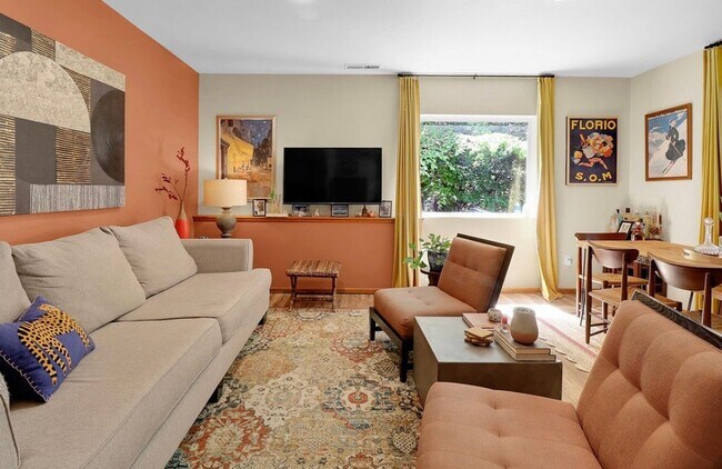 2653 Hawkins Ln Unit 2653