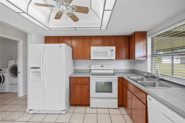 Building Photo - 913 SE 27th Terrace Rental