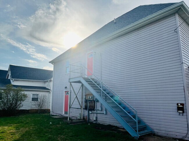 Photo - 321 W Main St Unit C