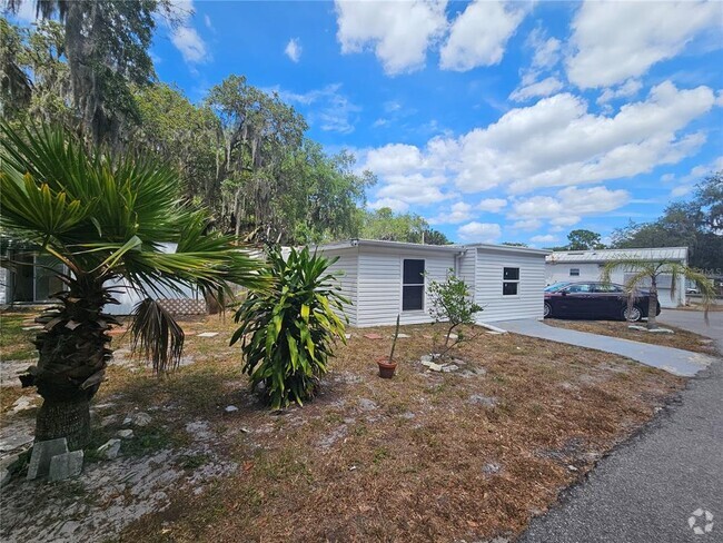 Building Photo - 5150 Boggy Creek Rd Rental