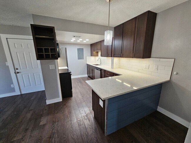 Photo - 1 Bedroom Condo in Aurora