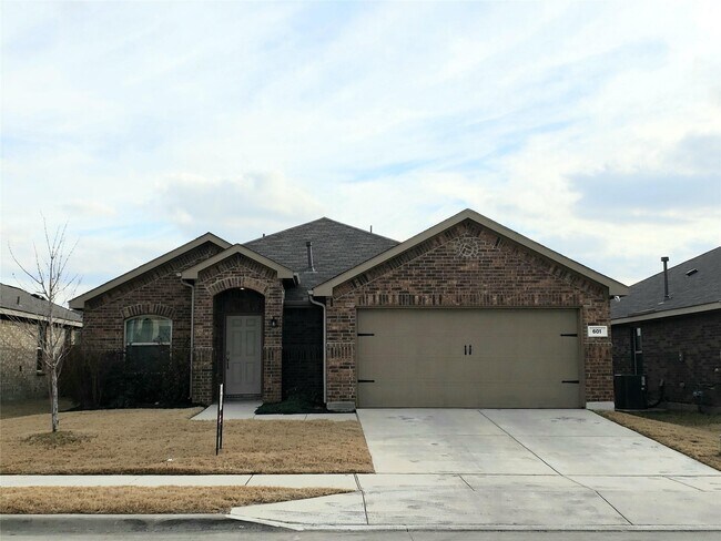 601 Saguaro Dr