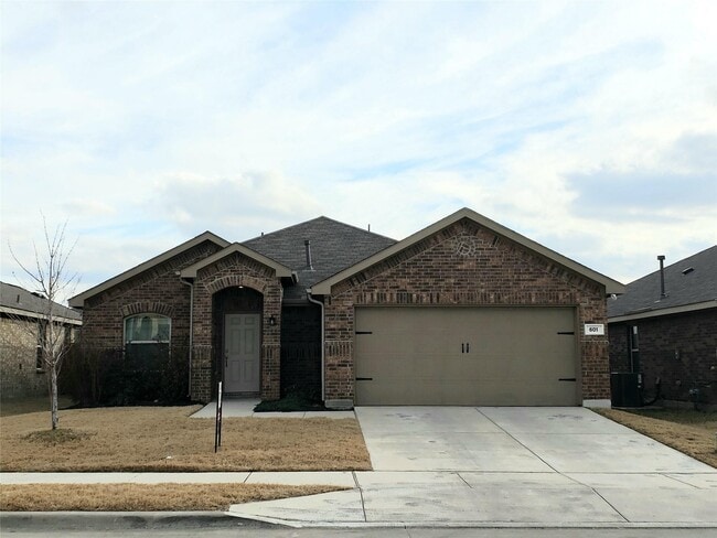 Photo - 601 Saguaro Dr