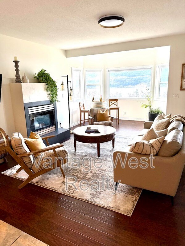 Photo - 2-14420 Oyama Rd