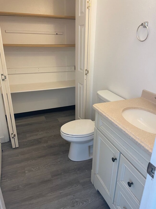 Building Photo - 395 Anvil Dr Unit 395 Anvil Dr B Rental