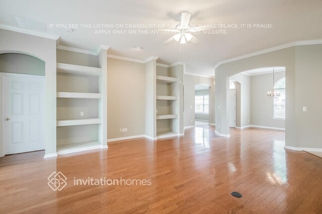 632 W Johns Crk Pkwy
