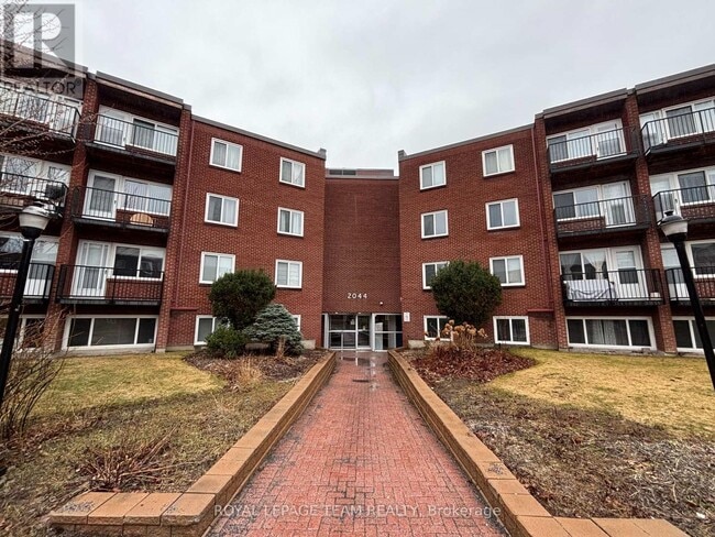 Photo - 2044 Arrowsmith Dr Unit 102C