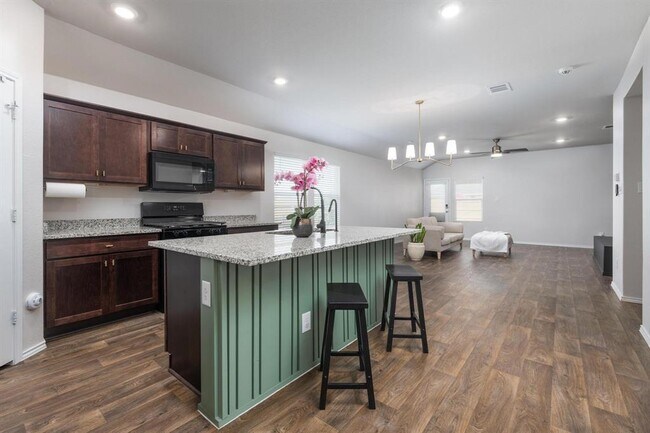 Photo - 105 Black Wolf Run