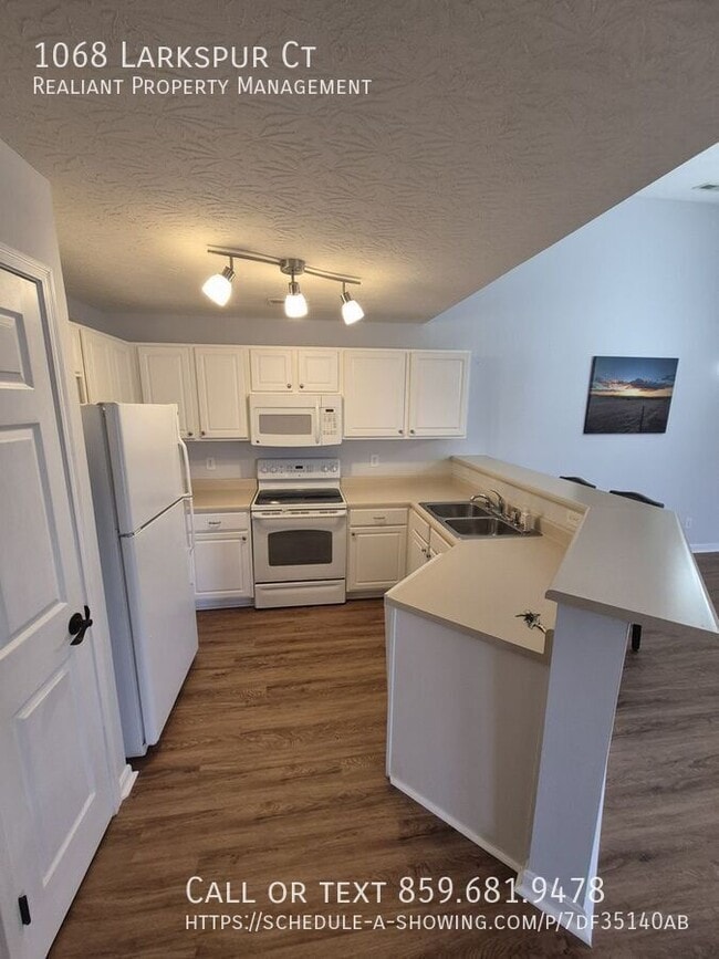 Photo - 1068 Larkspur Ct