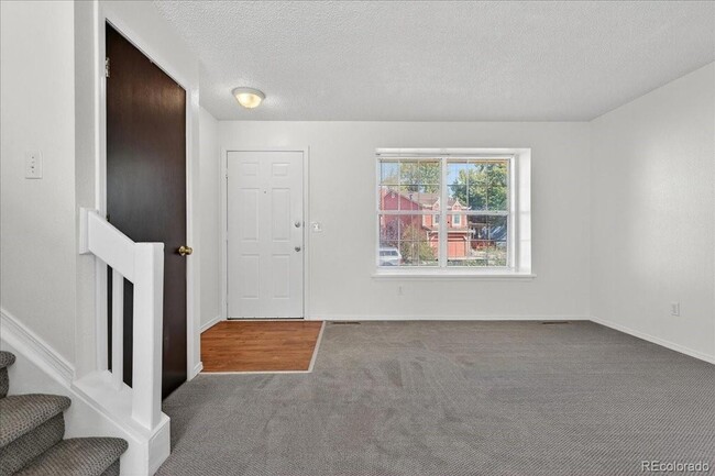 Photo - 306 Mulberry Cir