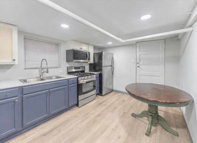 Photo - 6241 S Troy St