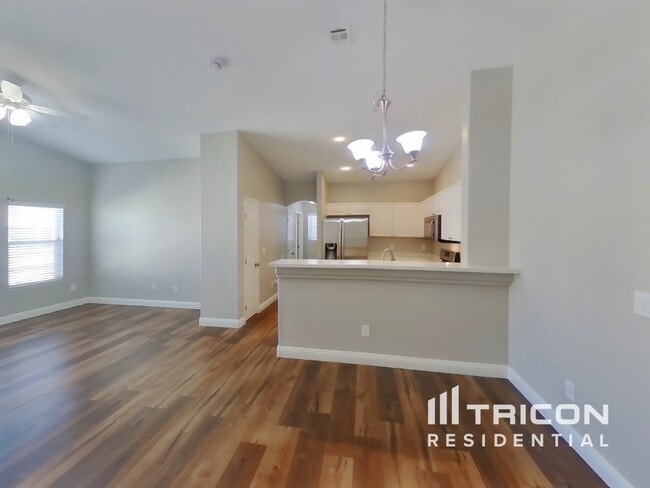 Photo - 8803 Tomnitz Ave