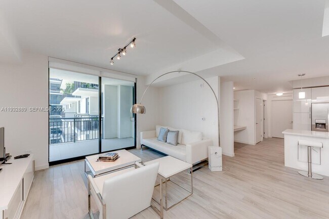 Photo - 999 SW 1st Ave Unidad 3216