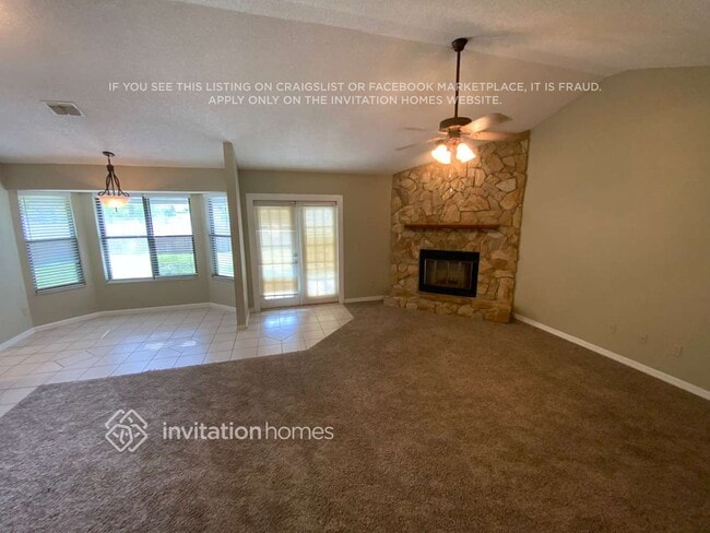 Photo - 1810 Farm Way