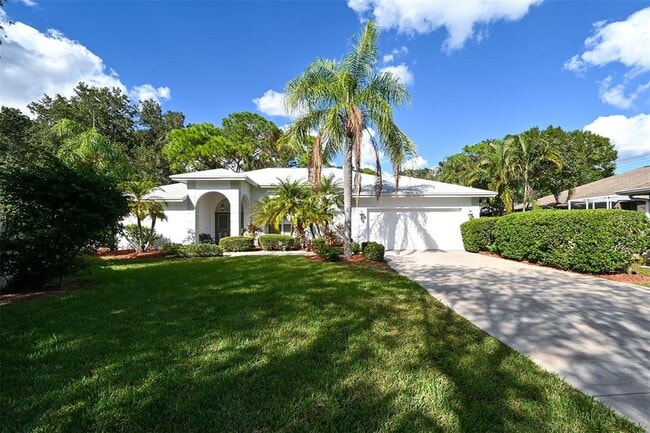 3866 Surrey Ct