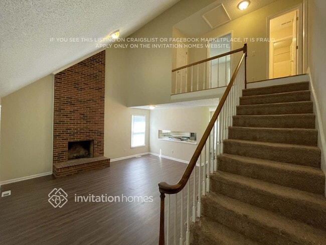 2620 Woodcrest Dr SW