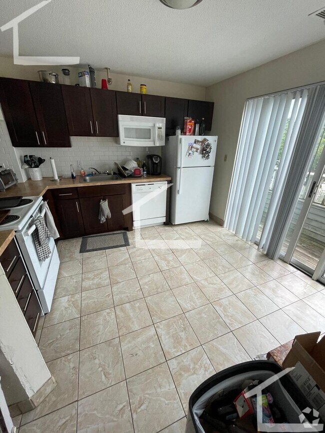 Building Photo - Steps from Boston Landing. Central AC, In-... Rental