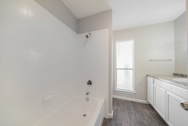 Wyngate Townhomes 3924W