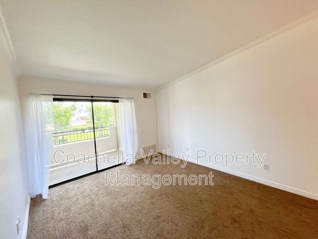 Photo - 78650 Ave 42
