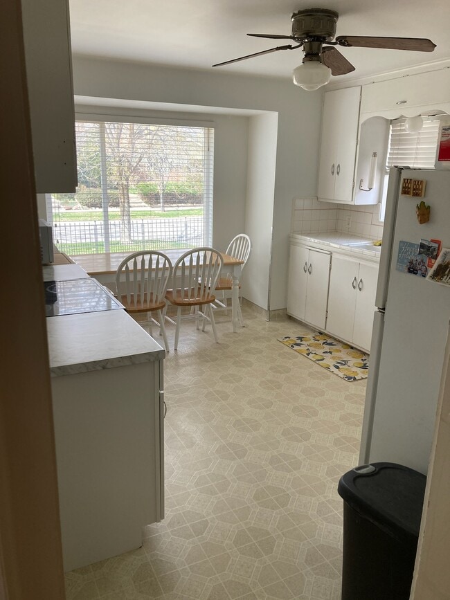 Photo - 1462 Stratford Ave