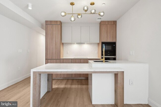 Building Photo - 23 Logan Cir NW Unit 2 Rental