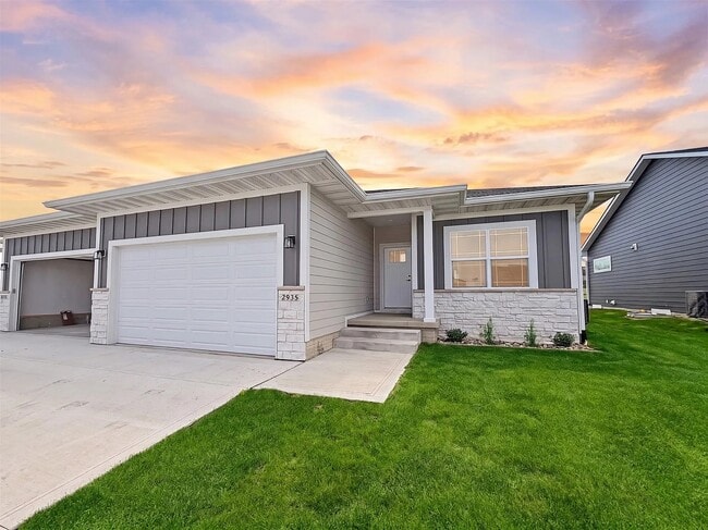 Photo - 2935 Lake Hill Dr