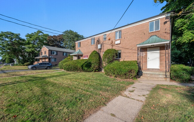 Building Photo - 44-50 Church St