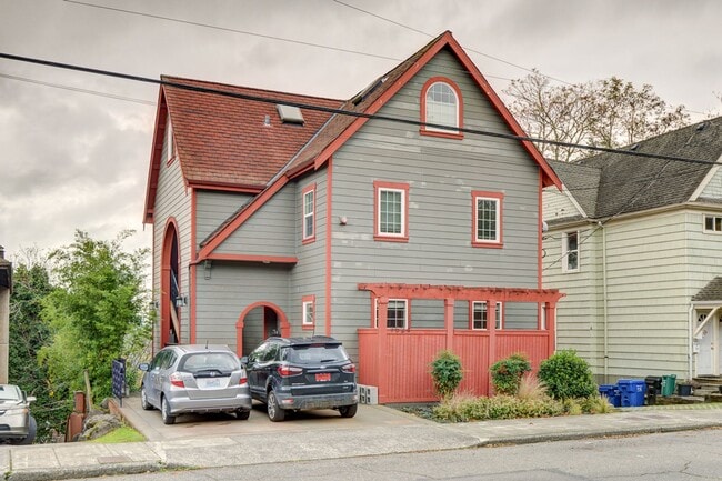Photo - 1524 14th Ave S