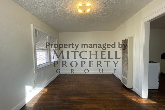 Photo - 1 bedroom 1 bath duplex with plenty of space!