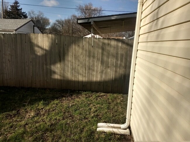 Photo - 605 S Purdy Ave