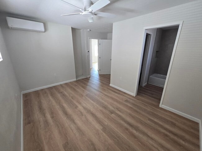 Photo - 4062 Ingalls St