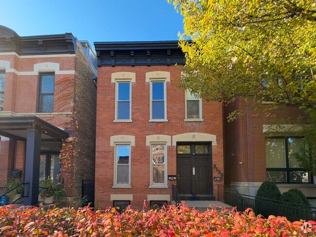 Building Photo - 2136 N Clifton Ave Unit G Rental