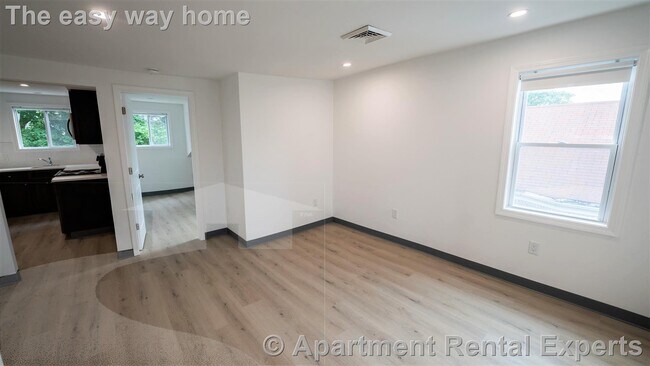 301-303 Boston Ave Unit #3